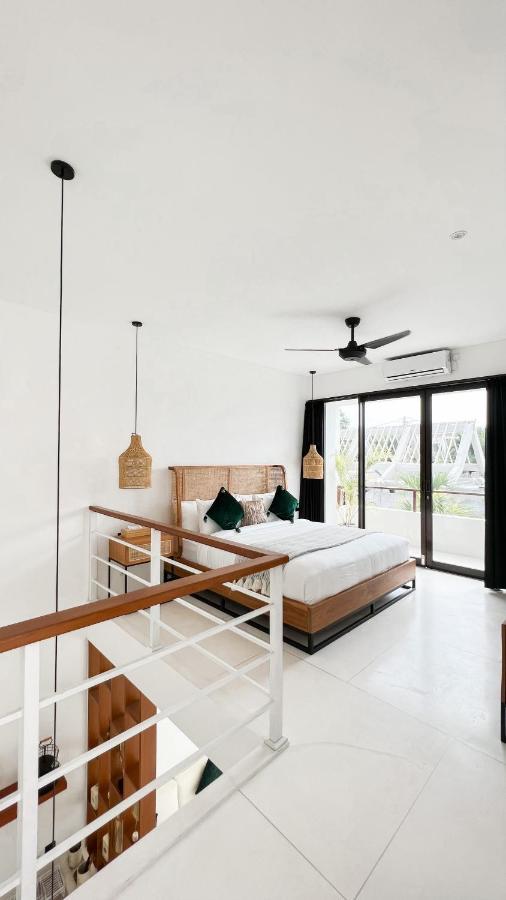 Villa Poppy Bumbak Canggu  Exterior photo